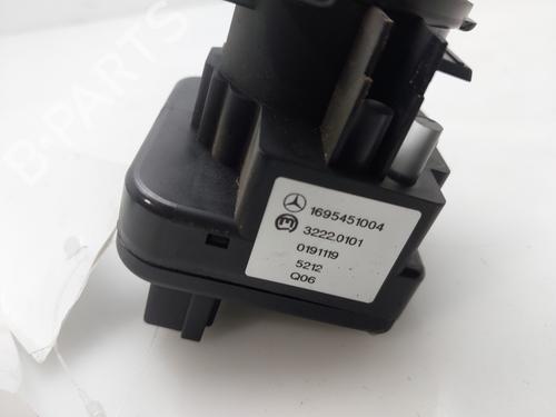 Headlight switch MERCEDES-BENZ A-CLASS (W169) A 180 CDI (169.007, 169.307) | BP17955615I24 