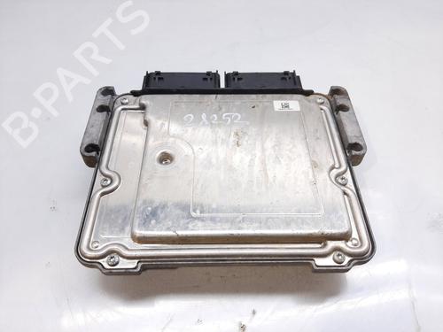 Used Engine control unit (ECU) FORD FOCUS III 1.5 TDCi (120 hp) 10657208