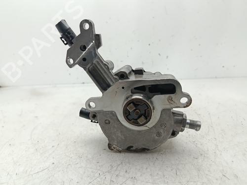 Used Vacuum pump VW PASSAT B5.5 (3B3) 1.9 TDI (101 hp) 30389564