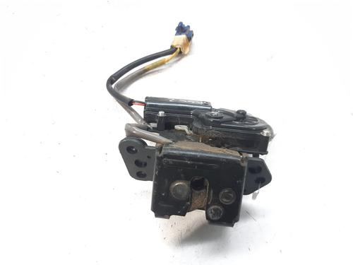 tailgate-lock-toyota-corolla-verso-zer_-zze12_-r1_-22-d-4d-aur10_-aur10r-6935005051-2004-2005-2006-2007-2008-2009-8535143 main image