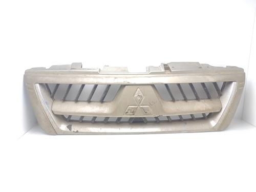 Used Grille MITSUBISHI PAJERO III (V7_W, V6_W) [1999-2007]  26926293