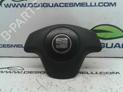 Used Driver airbag SEAT CORDOBA (6L2) 1.4 16V (100 hp) 2990713