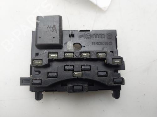 Used Electronic module Electronic module SKODA OCTAVIA II (1Z3) 1.9 TDI (105 hp) 33890756 33890756