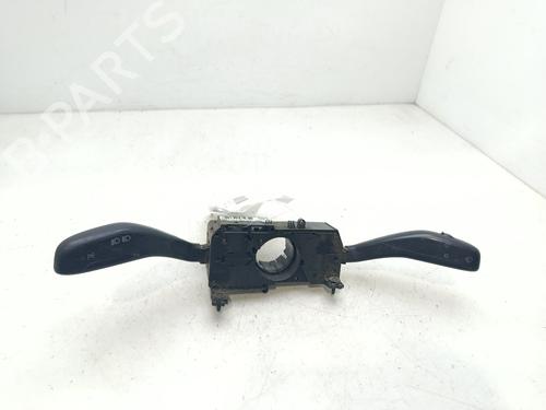 Used Steering wheel controls Steering wheel controls VW POLO IV (9N_, 9A_) 1.4 TDI (75 hp) 34343917 34343917