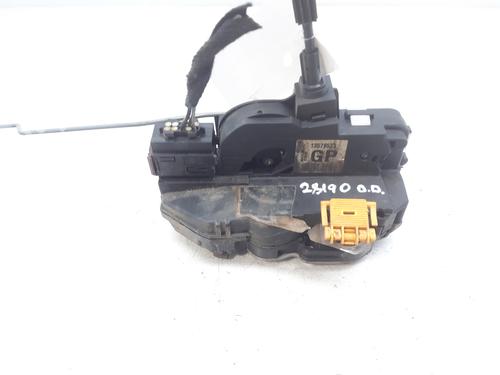 Front right lock CHEVROLET CRUZE Hatchback (J305) 2.0 CDI (163 hp) 10633025