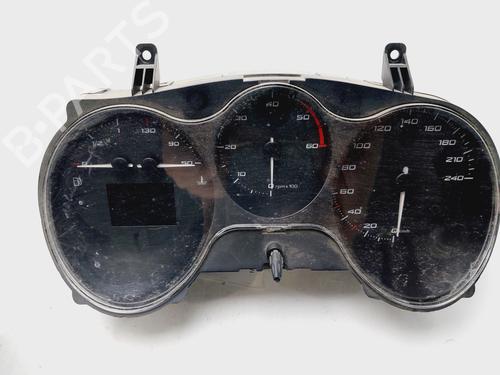 Used Instrument cluster SEAT LEON (1P1) 1.6 TDI (105 hp) 18958550