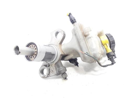 Brake master cylinder CHEVROLET CRUZE Hatchback (J305) 2.0 CDI | BP10297702M77 