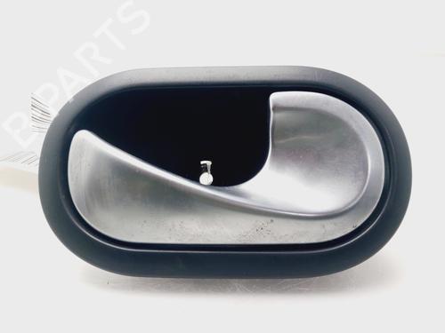 Maneta interior delantera derecha RENAULT MEGANE II (BM0/1_, CM0/1_) 1.5 dCi (BM1F, CM1F) (86 hp) 31721020