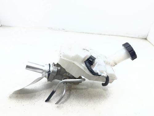 Used Brake master cylinder Brake master cylinder 37011561 37011561