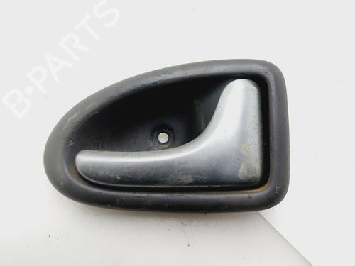 Used Rear right interior door handle RENAULT SCÉNIC I MPV (JA0/1_, FA0_) 1.6 (JA00, JA16, JA15, JA19, JA1V, JA2B, JA2C, JA0B,... (107 hp) 32360712