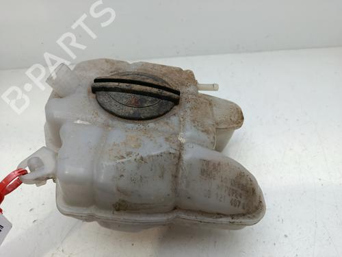 Used Expansion tank VW PASSAT B8 (3G2, CB2) [2014-2026]  32261600