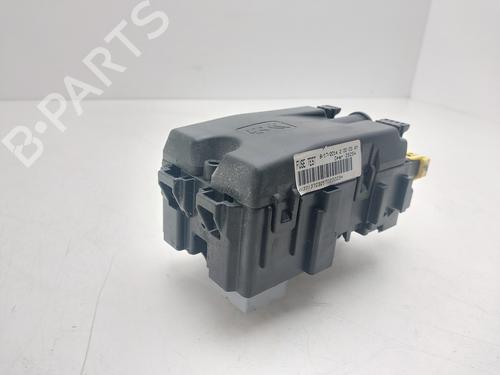 Used Fuse box Fuse box PEUGEOT 308 II (LB_, LP_, LW_, LH_, L3_) [2013-2021] 34722900 34722900