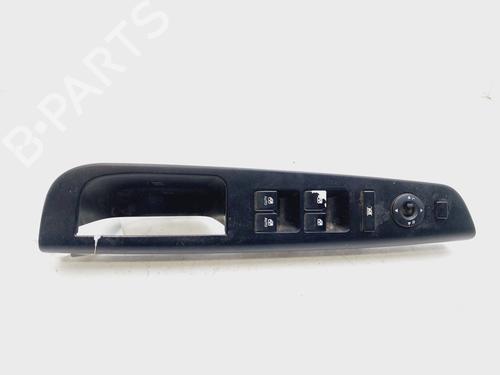 Used Left front window switch KIA CEE'D Hatchback (ED) [2006-2012]  23574745