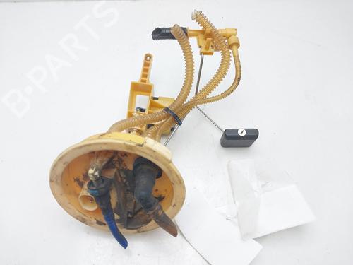 Used Fuel pump BMW 1 (E87) 118 d (143 hp) 15713318