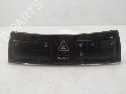 Used Warning switch Warning switch MERCEDES-BENZ CLK (C209) [2002-2010] 36262019 36262019