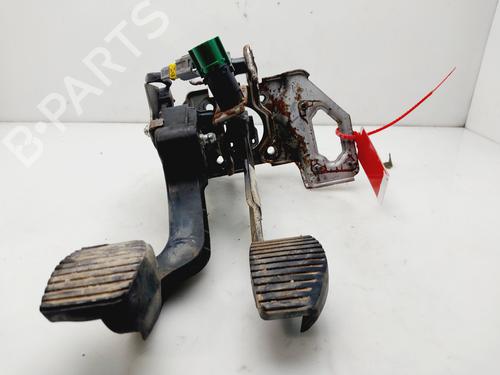 koblingspedal PEUGEOT 2008 I (CU_) [2013-2025]  25754413