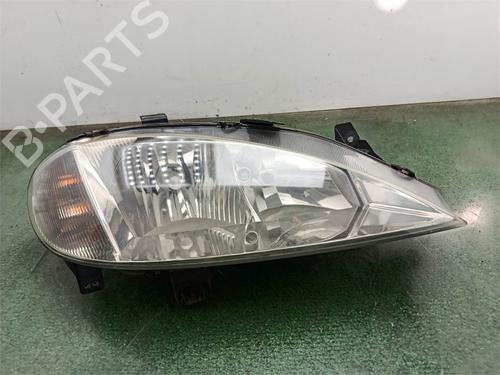 Used Right headlight Right headlight RENAULT MEGANE I (BA0/1_) 1.9 dCi (BA05, BA1F) (102 hp) 38330255 38330255