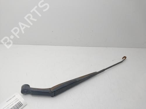 Used Front windshield wiper arm TOYOTA HILUX VII Pickup (_N1_, _N2_, _N3_) [2004-2016]  32012431