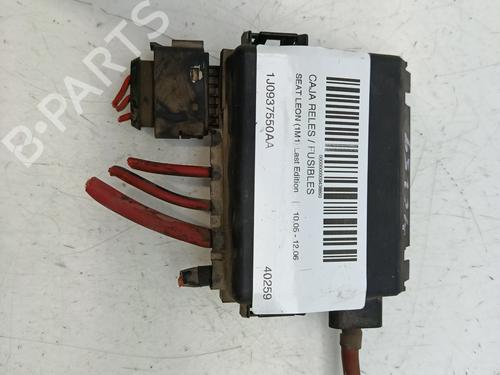 Used Fuse box SEAT LEON (1M1) 1.9 TDI (100 hp) 30724261