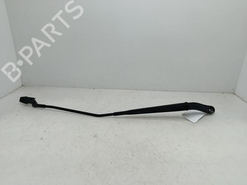 front-windshield-wiper-arm-fiat-500l-351_-352_-2012-34138655 main image