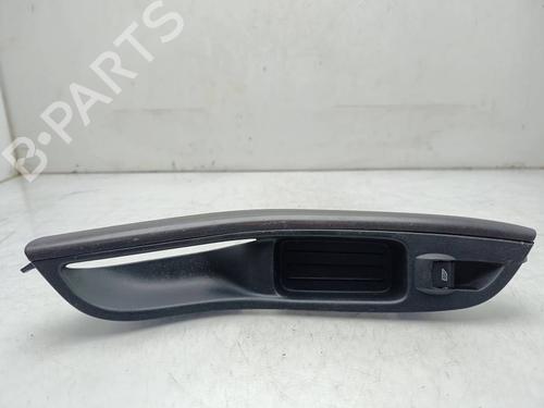 Used Right front window switch Right front window switch FORD FOCUS III Turnier 1.0 EcoBoost (125 hp) 40296994 40296994