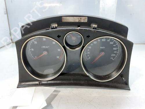 Used Instrument cluster OPEL ASTRA H (A04) 1.7 CDTI (L48) (100 hp) 8875904