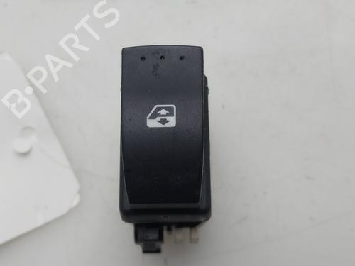 Used Right front window switch Right front window switch RENAULT CLIO II (BB_, CB_) 1.2 (BB0A, BB0F, BB10, BB1K, BB28, BB2D, BB2H, CB0A,... (58 hp) 33842410 33842410