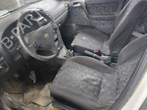 Left headlight OPEL ASTRA G Hatchback (T98) | BP31988171C28