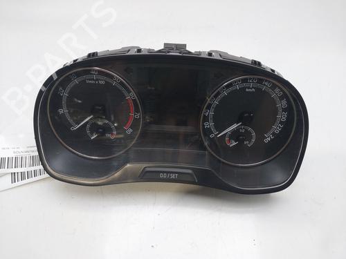 Used Instrument cluster SKODA FABIA III (NJ3) [2014-2021]  16172612