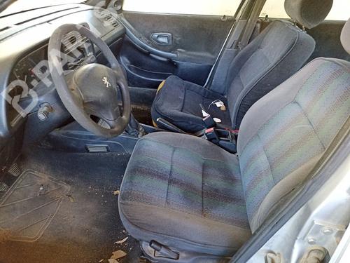 Left front fog light PEUGEOT 306 (7B, N3, N5) 2.0 HDI 90 | BP10522550C30  - Image 11