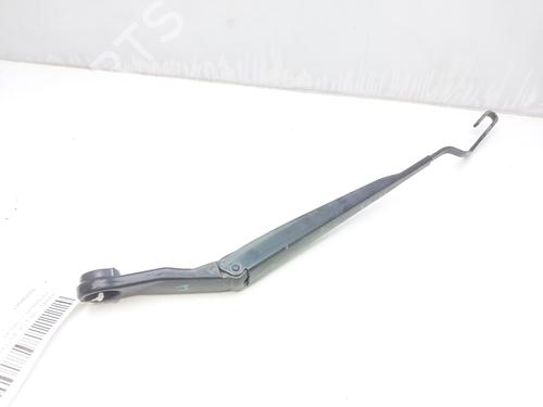 Used Front windshield wiper arm KIA SORENTO I (JC) 2.5 CRDi 4WD (140 hp) 11850512
