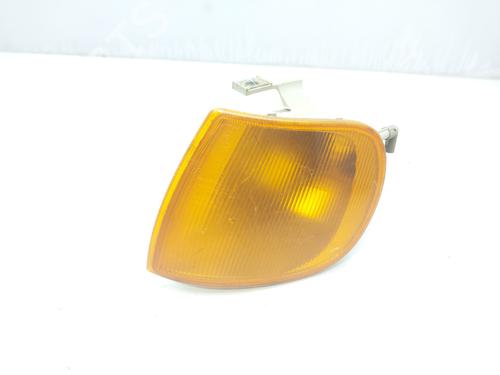 Left front indicator VW POLO III (6N1) 50 1.0 (50 hp) 11759885