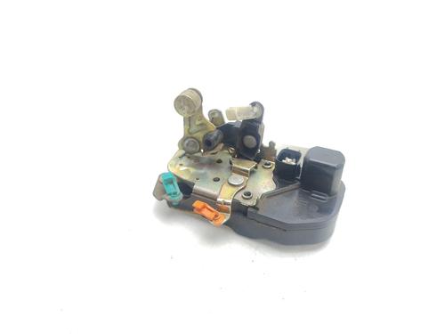 Used Front left lock CHRYSLER VOYAGER IV (RG, RS) 2.8 CRD (150 hp) 26586521