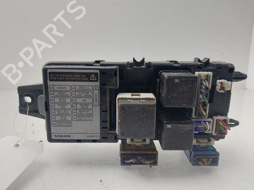 Used Fuse box VOLVO S40 I (644) 1.8 LPG (122 hp) 32423313