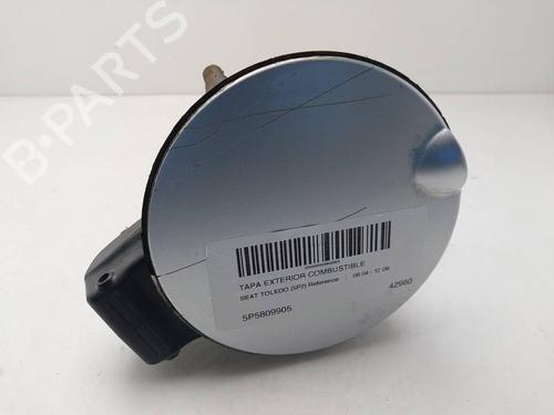 Used Fuel flap Fuel flap SEAT TOLEDO III (5P2) [2004-2009] 39717738 39717738