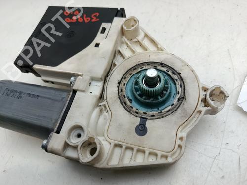 Right front window motor SEAT LEON (1P1) 1.4 TSI | BP31939614E20