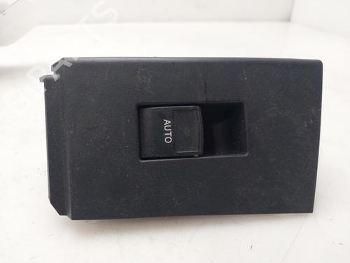 Used Right rear window switch Right rear window switch TOYOTA AURIS (_E18_) 1.8 Hybrid (ZWE186_, ZWE186R) (136 hp) 34141785 34141785