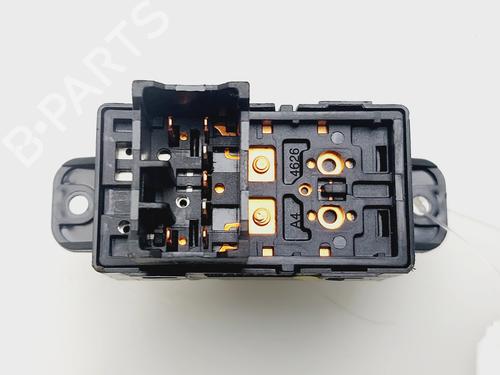 Right rear window switch KIA CARENS IV | BP33238917I28 - Image 3