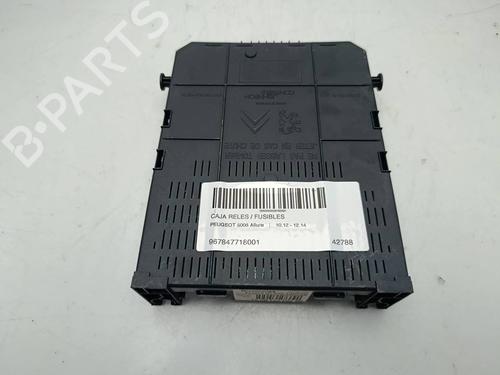 Used Fuse box Fuse box PEUGEOT 5008 (0U_, 0E_) [2009-2017] 39988468 39988468
