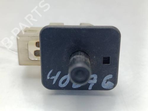Used Switch Switch MERCEDES-BENZ E-CLASS (W210) E 240 (210.061) (170 hp) 39993142 39993142