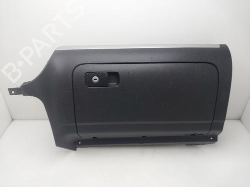 Vano posta oggetti VW SCIROCCO III (137, 138) 2.0 TFSI (200 hp) 33039370