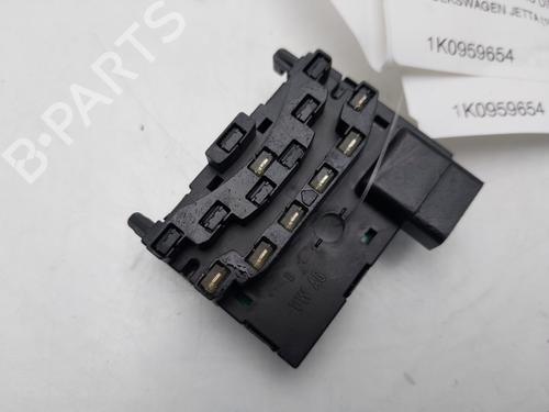 Used Electronic module Electronic module VW JETTA III (1K2) 1.9 TDI (105 hp) 33757493 33757493