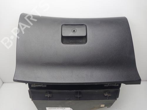 Used Glove box PEUGEOT 307 Break (3E) 2.0 HDI 110 (107 hp) 33026125