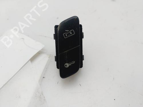 Used Switch VW POLO IV (9N_, 9A_) 1.2 12V (64 hp) 28727880