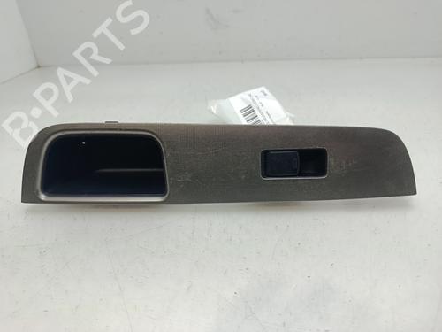 Used Right front window switch Right front window switch 32679049 32679049
