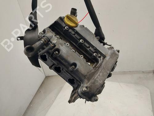 Used Cylinder head Cylinder head 38422170 38422170