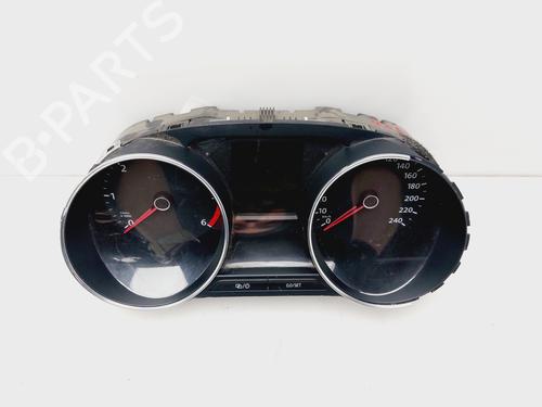Used Instrument cluster VW POLO V (6R1, 6C1) 1.4 TDI (75 hp) 32104632