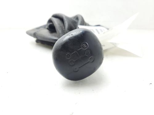 Used Shift knob LAND ROVER DISCOVERY II (L318) 2.5 Td5 4x4 (139 hp) 18031986