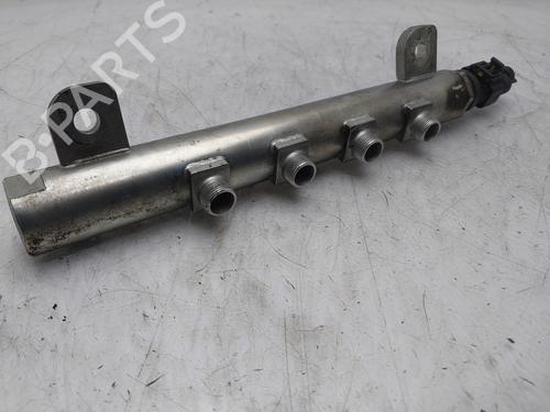 Used Injection rail Injection rail 37011104 37011104