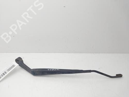 Used Front windshield wiper arm HYUNDAI TERRACAN (HP) 2.9 CRDi 4WD (150 hp) 32012436
